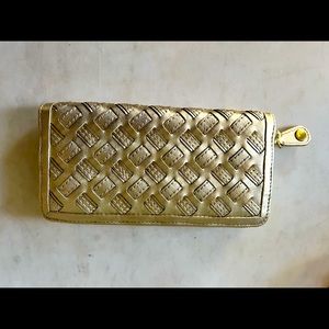 Coach Wallet in Gold